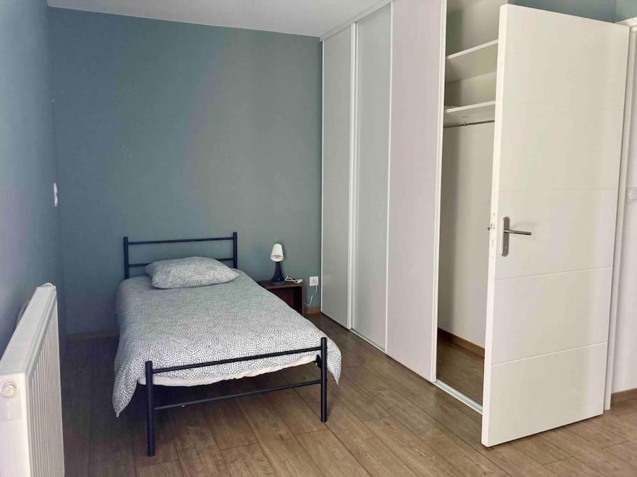 Ferienwohnung Quai Sud - Gare, 100 M2, Parking, Wifi, Superette, Lave Linge Angers Exterior foto