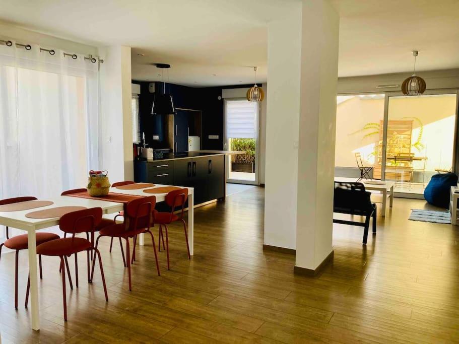 Ferienwohnung Quai Sud - Gare, 100 M2, Parking, Wifi, Superette, Lave Linge Angers Exterior foto